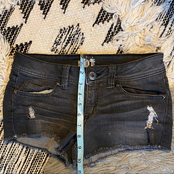 Denim Studded shorts - Picture 3 of 5
